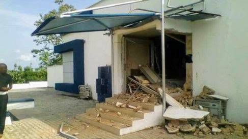 Ondo Bank Robbery: Gov Akeredolu calls for Quick Arrest, Prosecution of Suspects